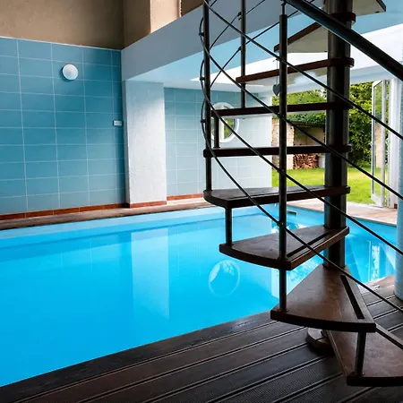 Pousada Grande Avec Piscine Interieure *