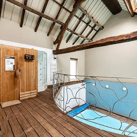Grande Avec Piscine Interieure * Andelu