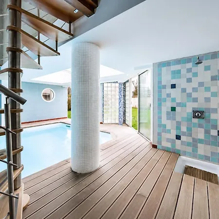Grande Avec Piscine Interieure Pousada Andelu